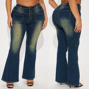 NWT Fashion Nova Hot Stuff Vintage Wash Low Rise Tinted Flare Jeans size 20